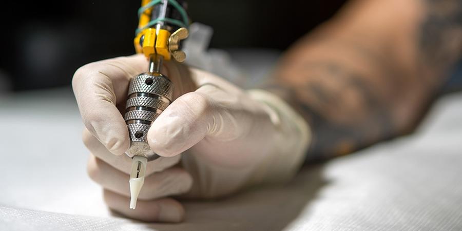 Tatuatori e impianti elettrici